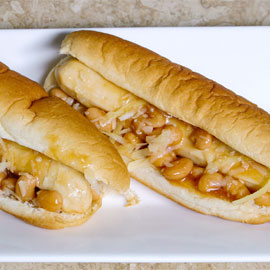 Baked Beans with Poultry Sausage Bun